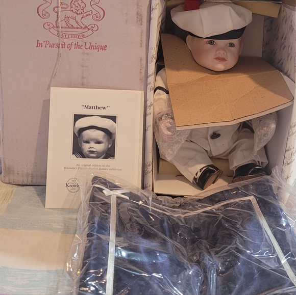 Ashton Drake galleries - Picture 2 of 3